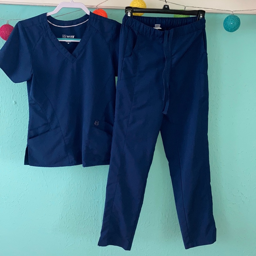 Wonder Wink Navy Scrub Set XS